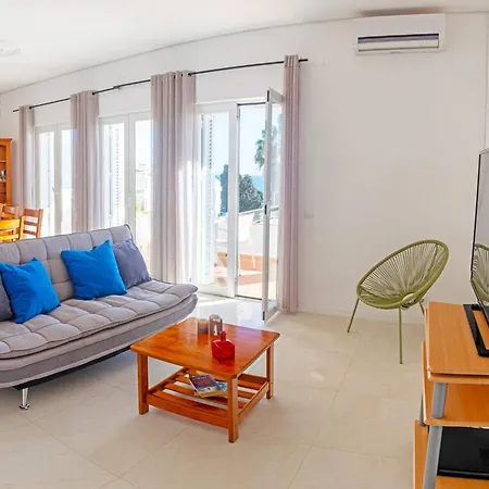 Villa In Albufeira With Rooftop Sea Views Albufeira
